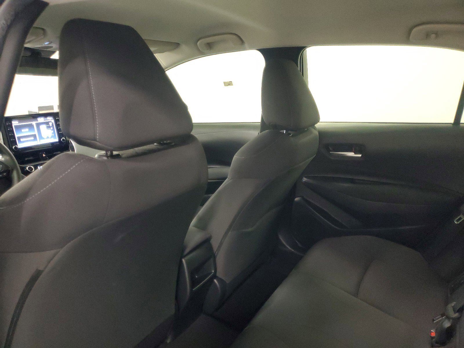 Used 2021 Toyota Corolla LE image 14