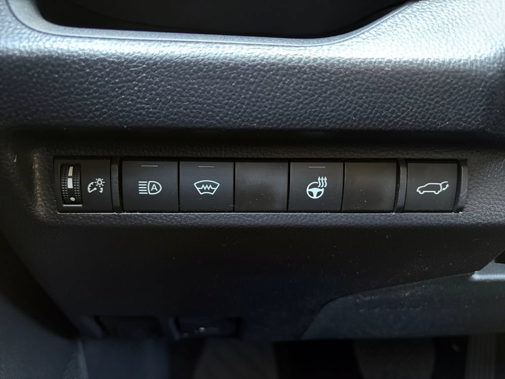 Used 2025 Toyota RAV4 XLE Premium w/ Weather Package AWD/4WD image 24