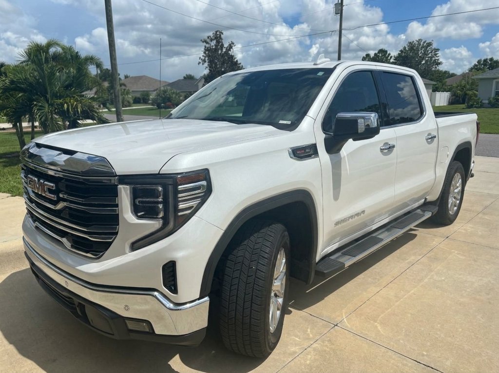 Used 2022 GMC Sierra 1500 SLT w/ SLT Convenience Package AWD/4WD image 1
