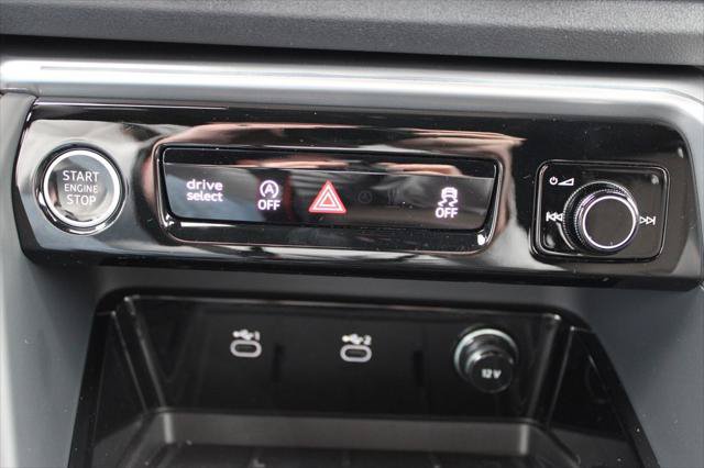 Certified 2025 Audi Q5 Premium w/ Convenience Package AWD/4WD image 22