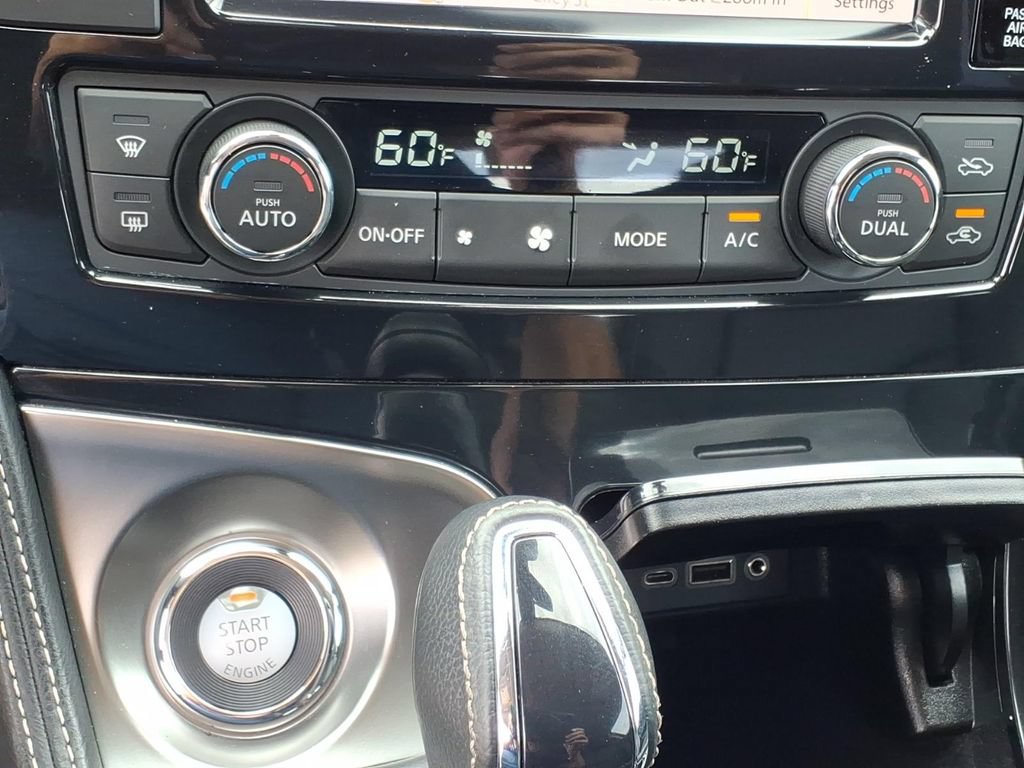 Used 2023 Nissan Maxima Platinum w/ Sport Mat Group FWD image 19