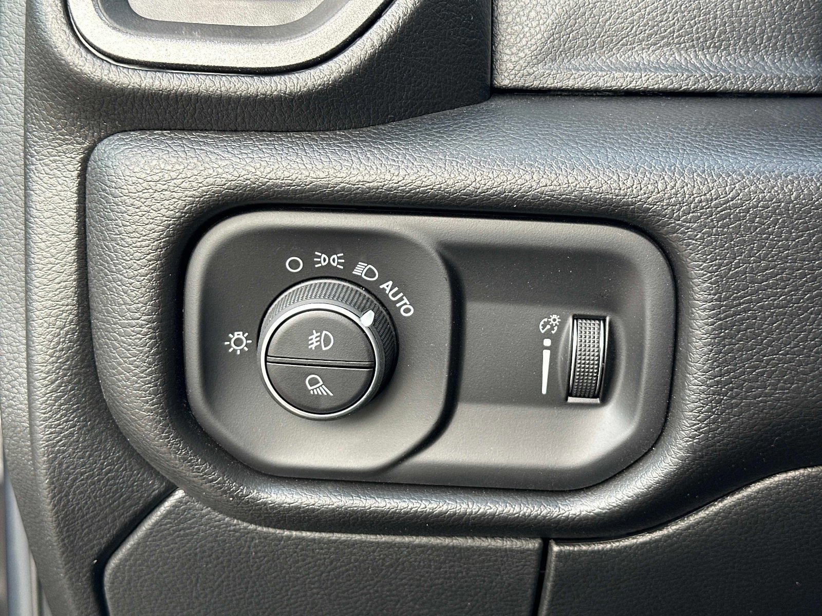 New 2026 RAM 2500 Tradesman image 32