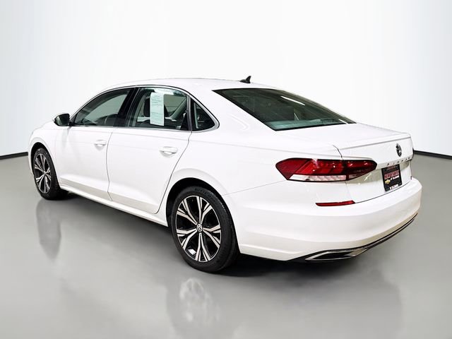 Used 2021 Volkswagen Passat 2.0T SE image 9