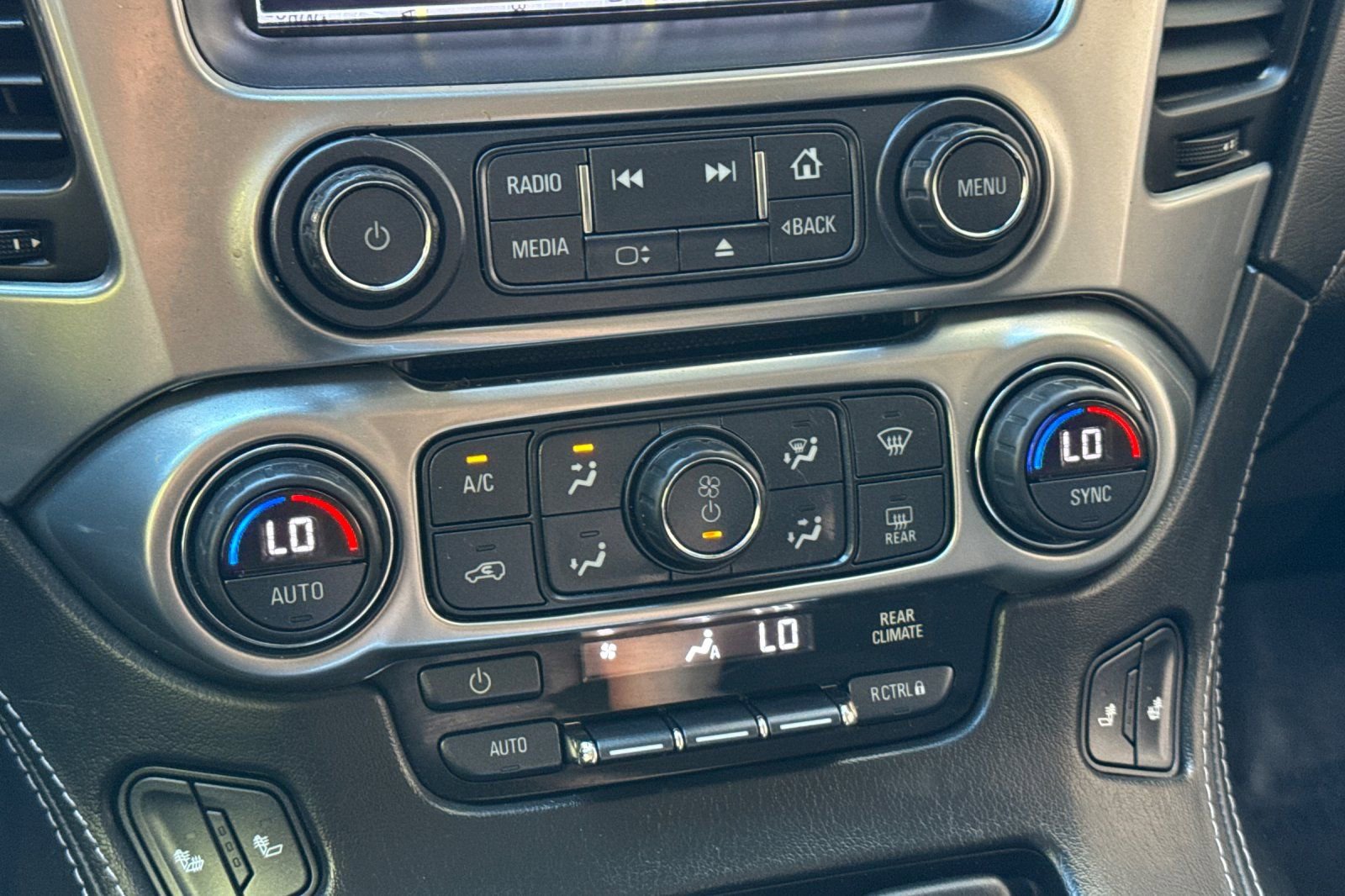 Used 2018 Chevrolet Tahoe LT image 30