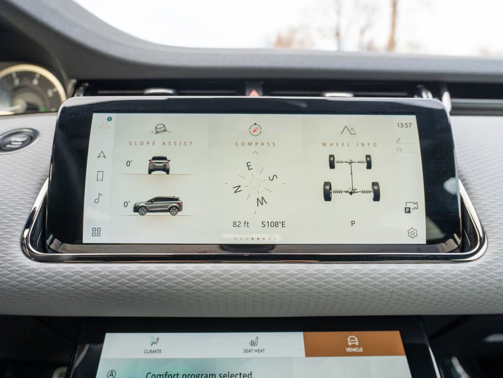 Used 2023 Land Rover Range Rover Evoque R-Dynamic S image 22