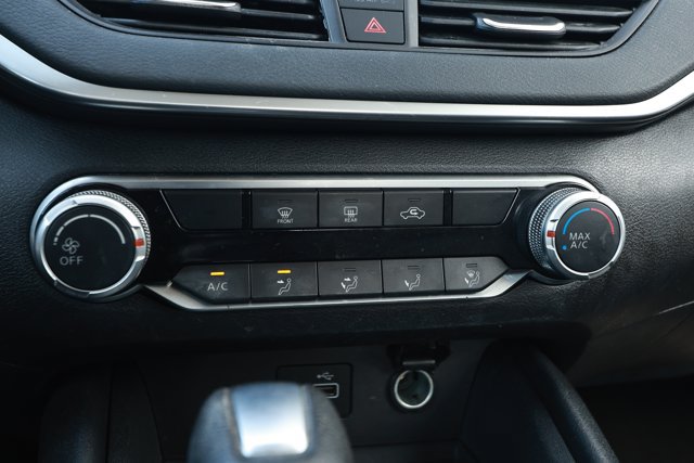 Used 2022 Nissan Altima 2.5 S FWD image 19
