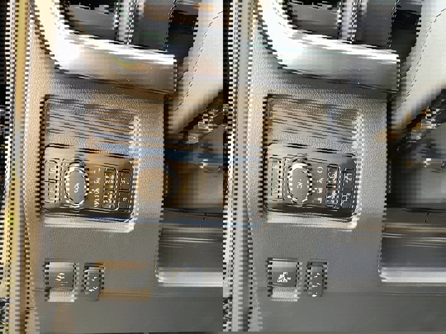 New 2026 Ford F250 Lariat image 21