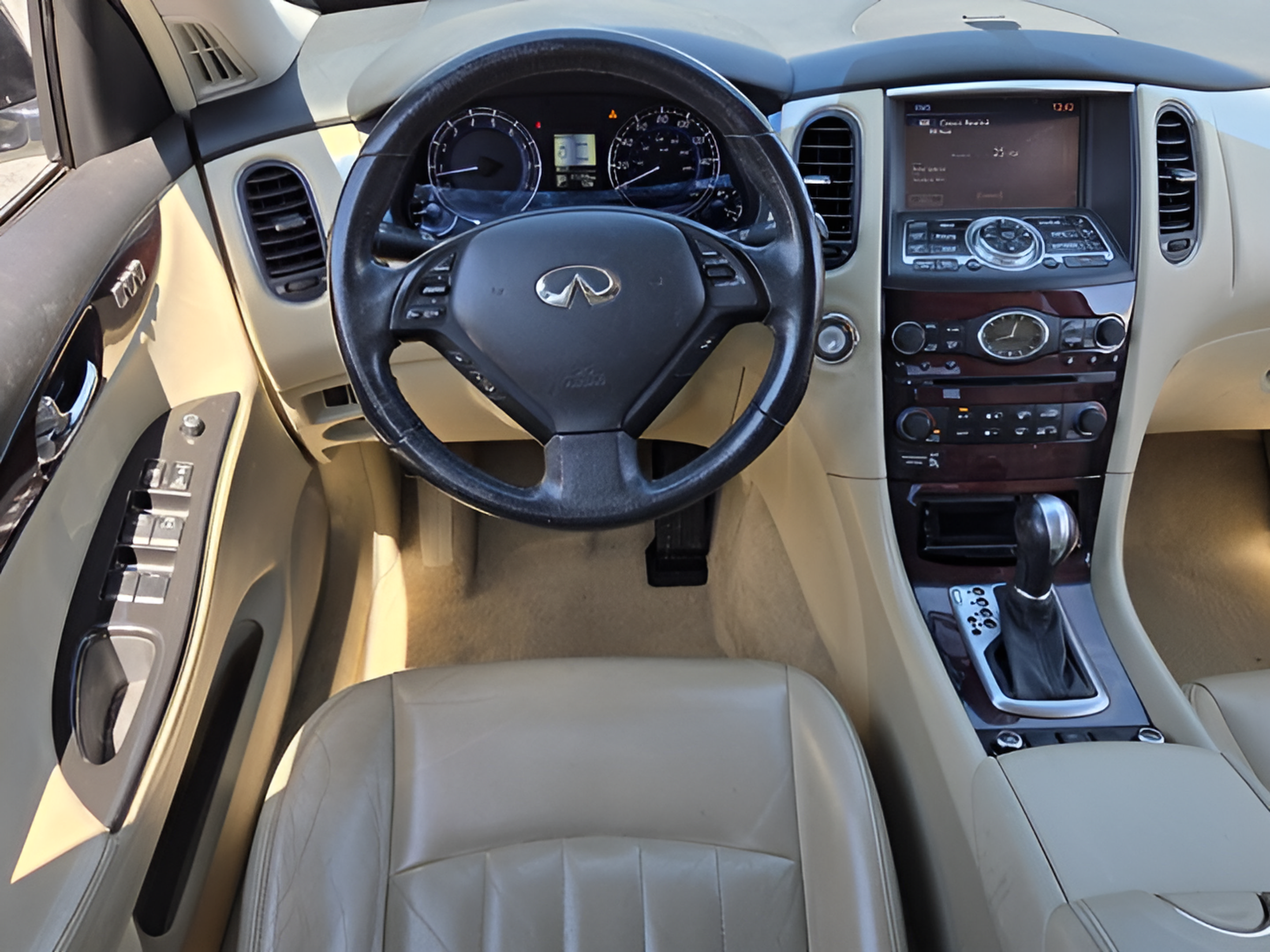 Used 2017 INFINITI QX50 AWD w/ Premium Plus Package image 10