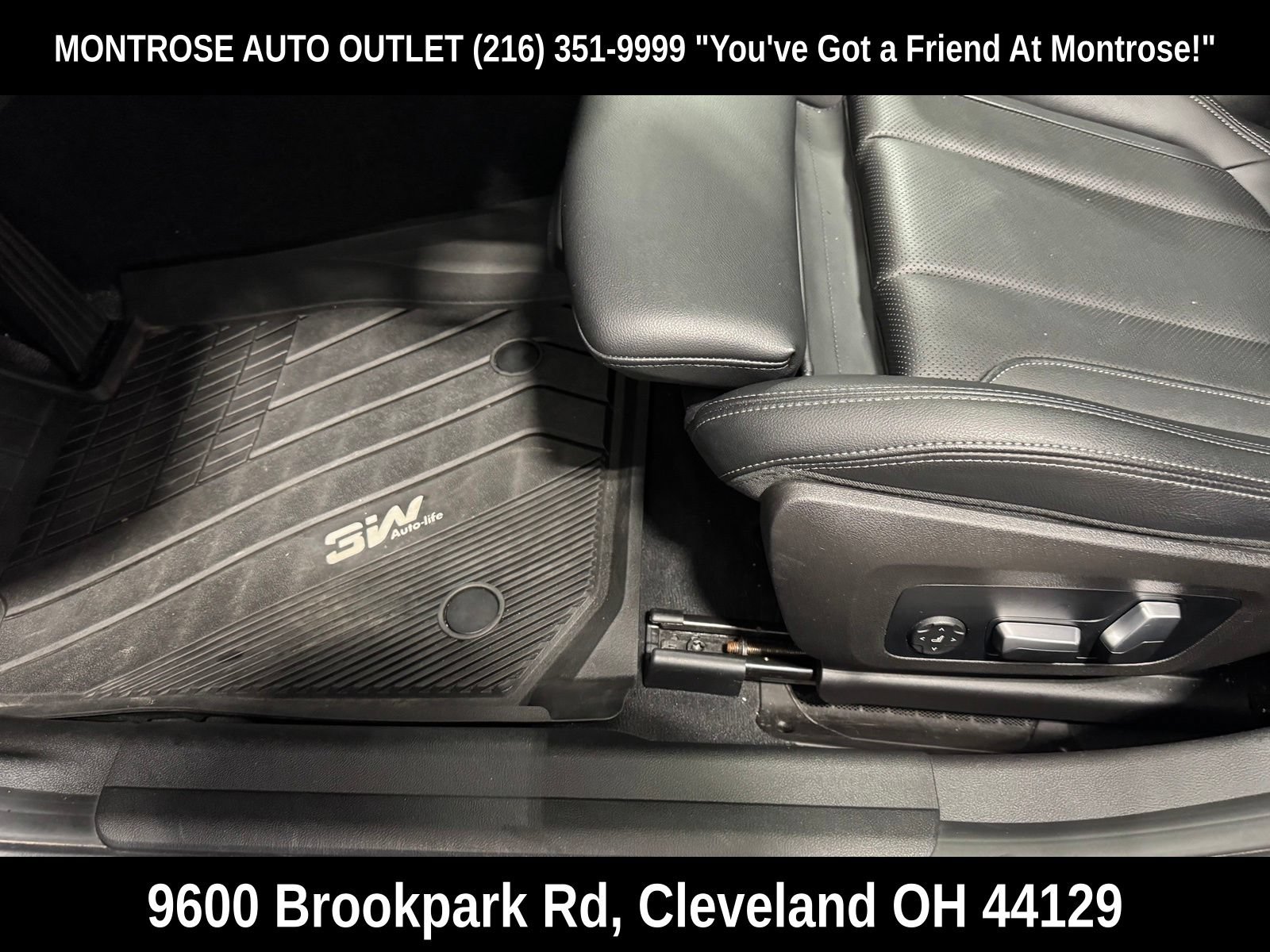 Used 2023 BMW 330i xDrive Sedan AWD/4WD image 15