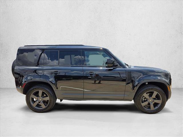 Used 2025 Land Rover Defender 110 S AWD/4WD image 4