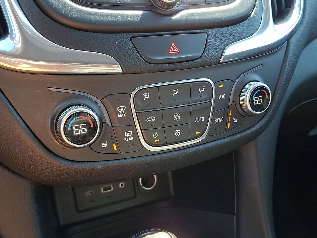 Used 2019 Chevrolet Equinox LT image 16