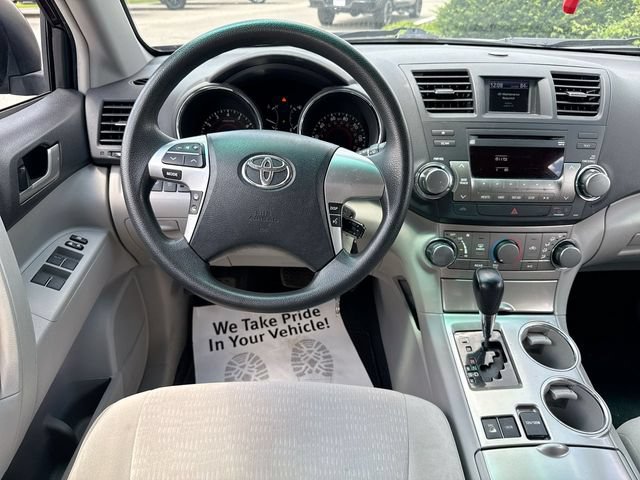 Used 2012 Toyota Highlander 4WD w/ Tech Pkg image 14