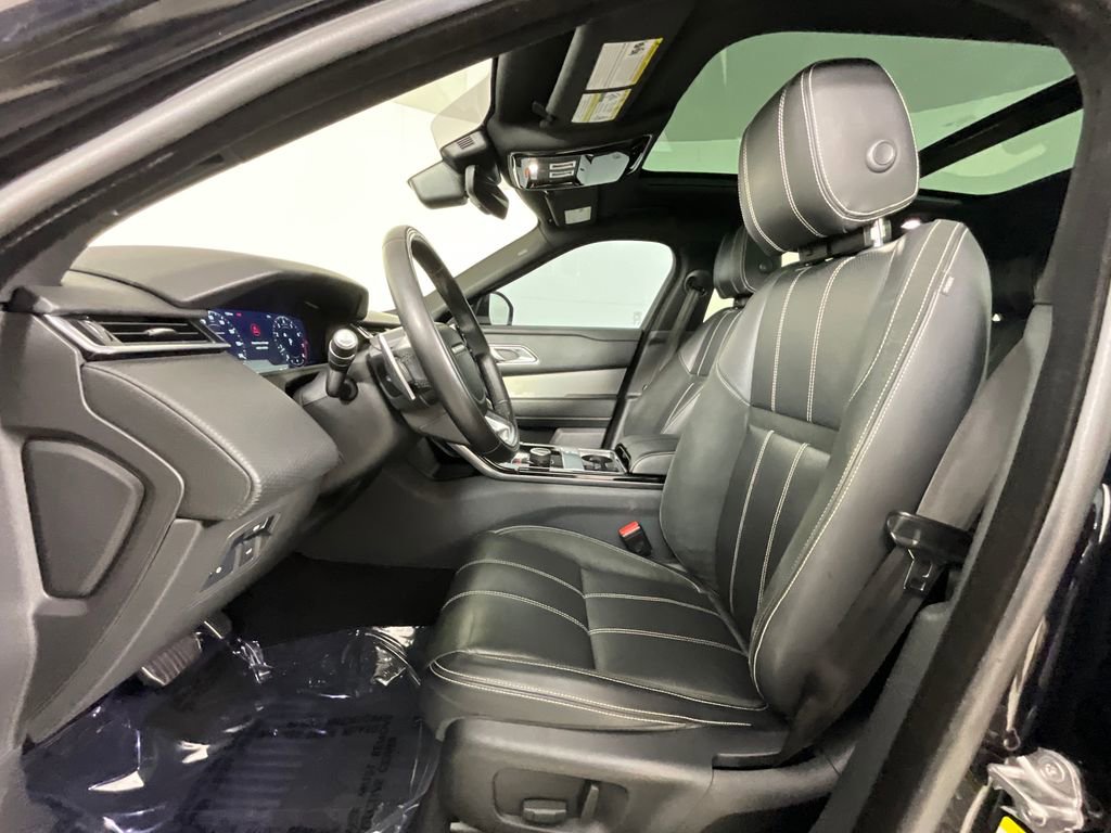 Used 2018 Land Rover Range Rover Velar R-Dynamic SE AWD/4WD image 16