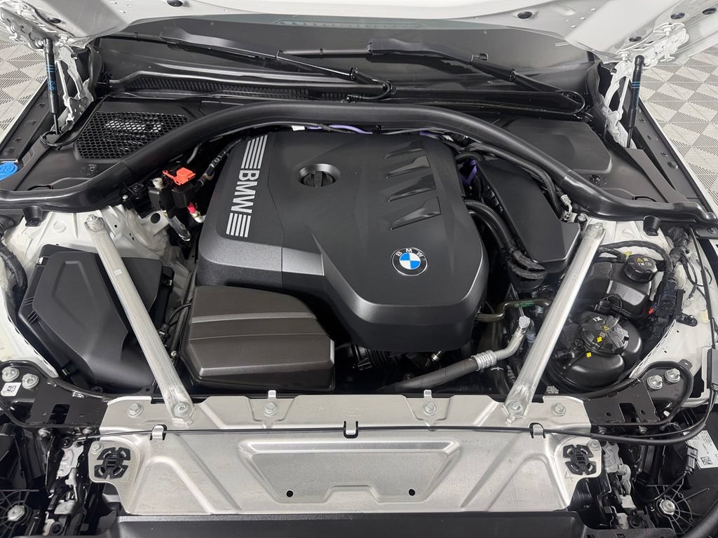 Used 2025 BMW 430i Coupe w/ Convenience Package RWD image 21