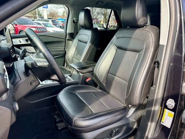 Used 2023 Ford Explorer Limited w/ Limited Technology Package image 14