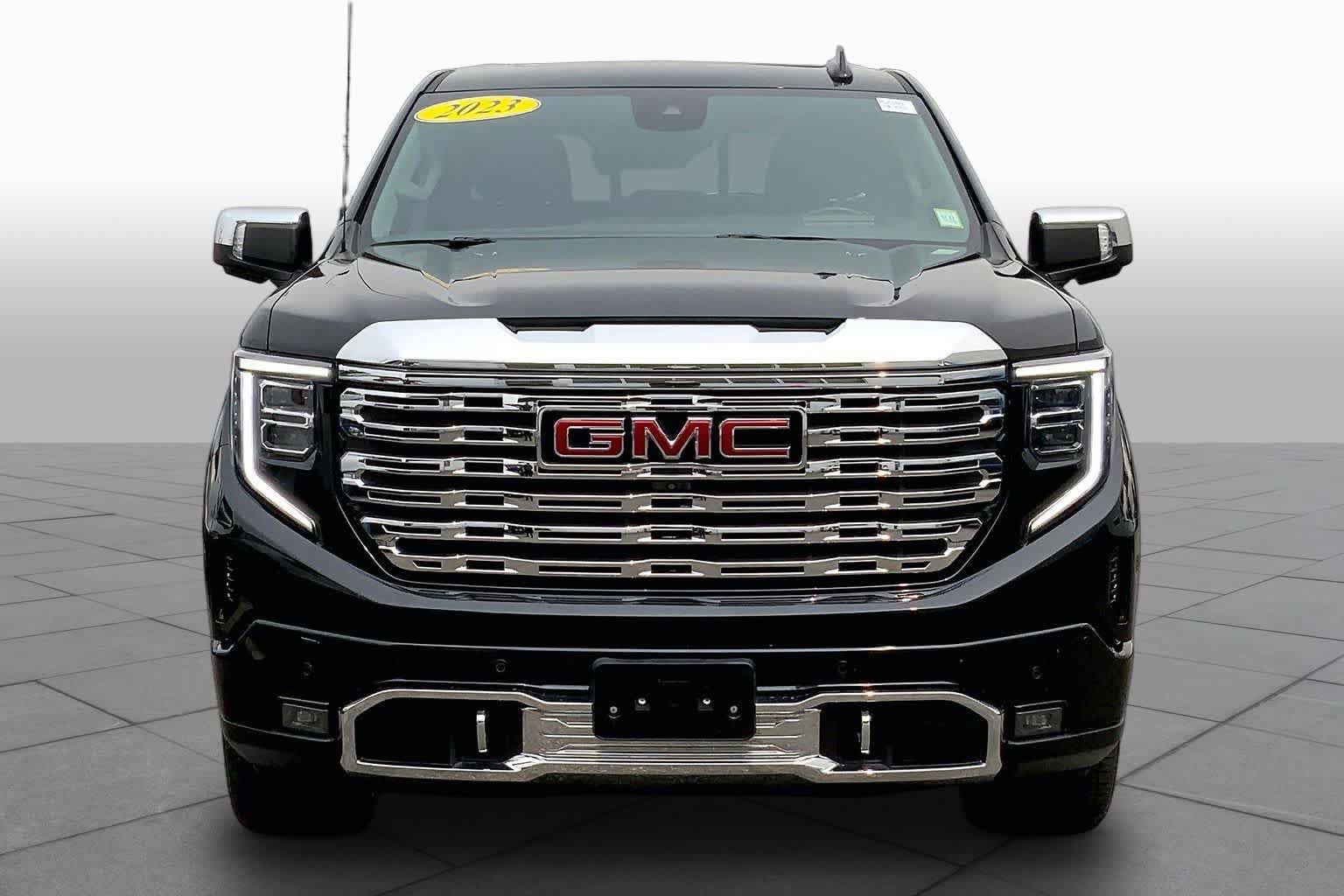 Certified 2023 GMC Sierra 1500 Denali w/ Denali Reserve Package AWD/4WD image 4