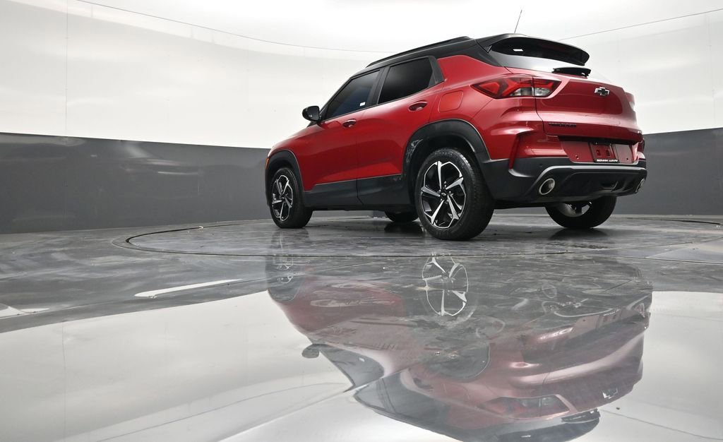 Used 2021 Chevrolet TrailBlazer RS w/ Sun and Liftgate Package image 22