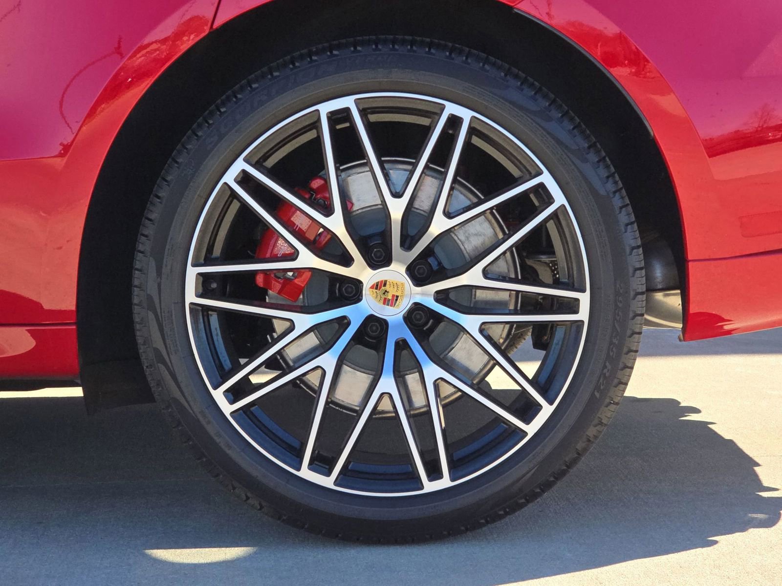 Certified 2026 Porsche Macan GTS image 29