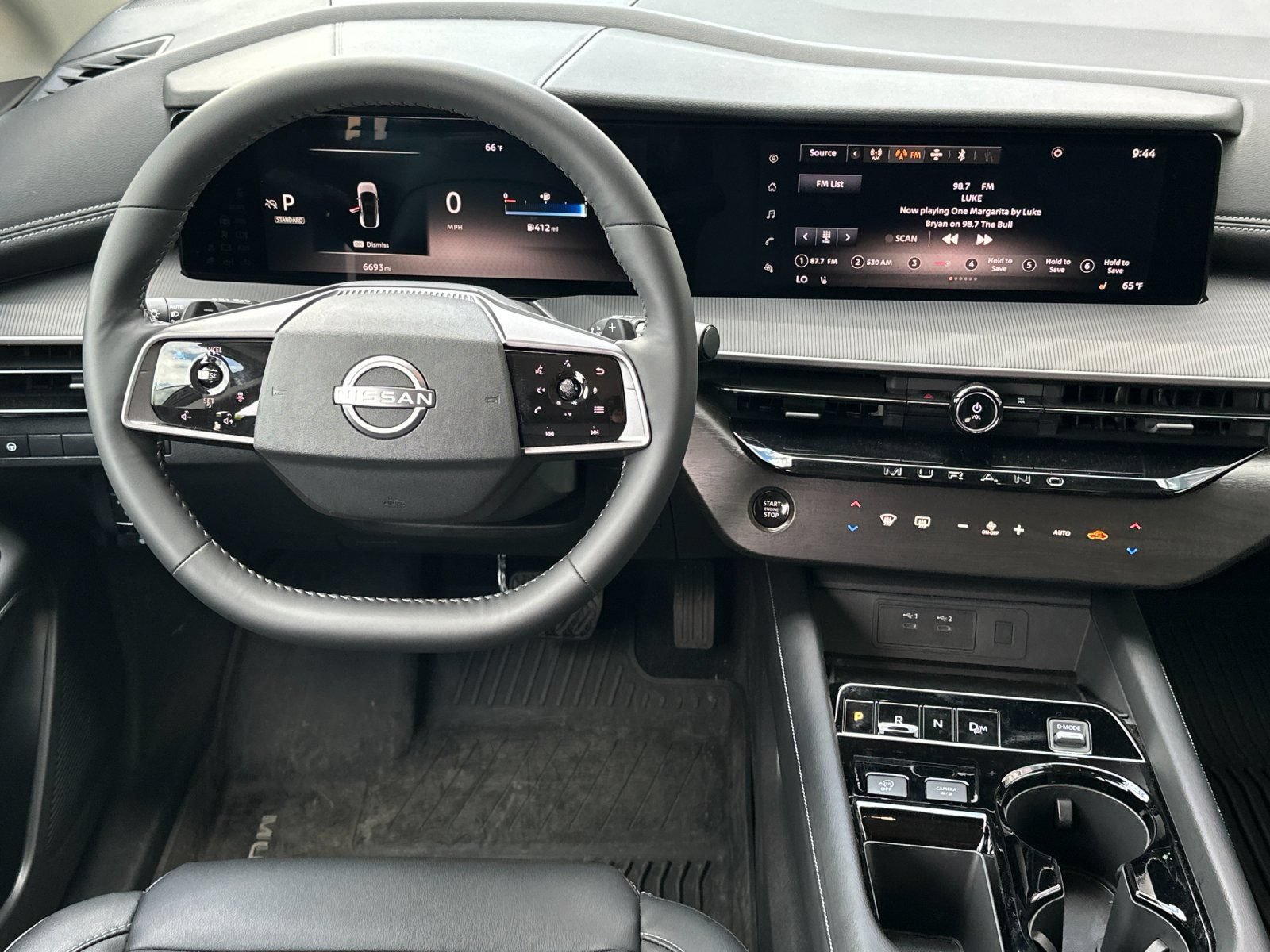 Used 2025 Nissan Murano SV AWD/4WD image 13