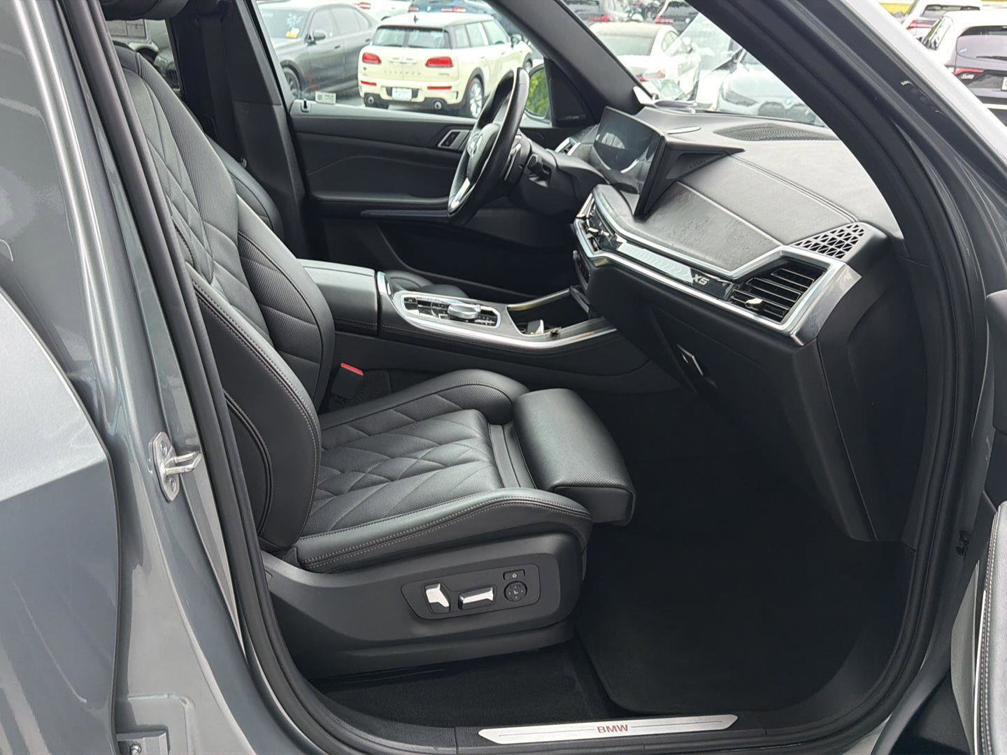 Used 2024 BMW X5 sDrive40i w/ Premium Package RWD image 14