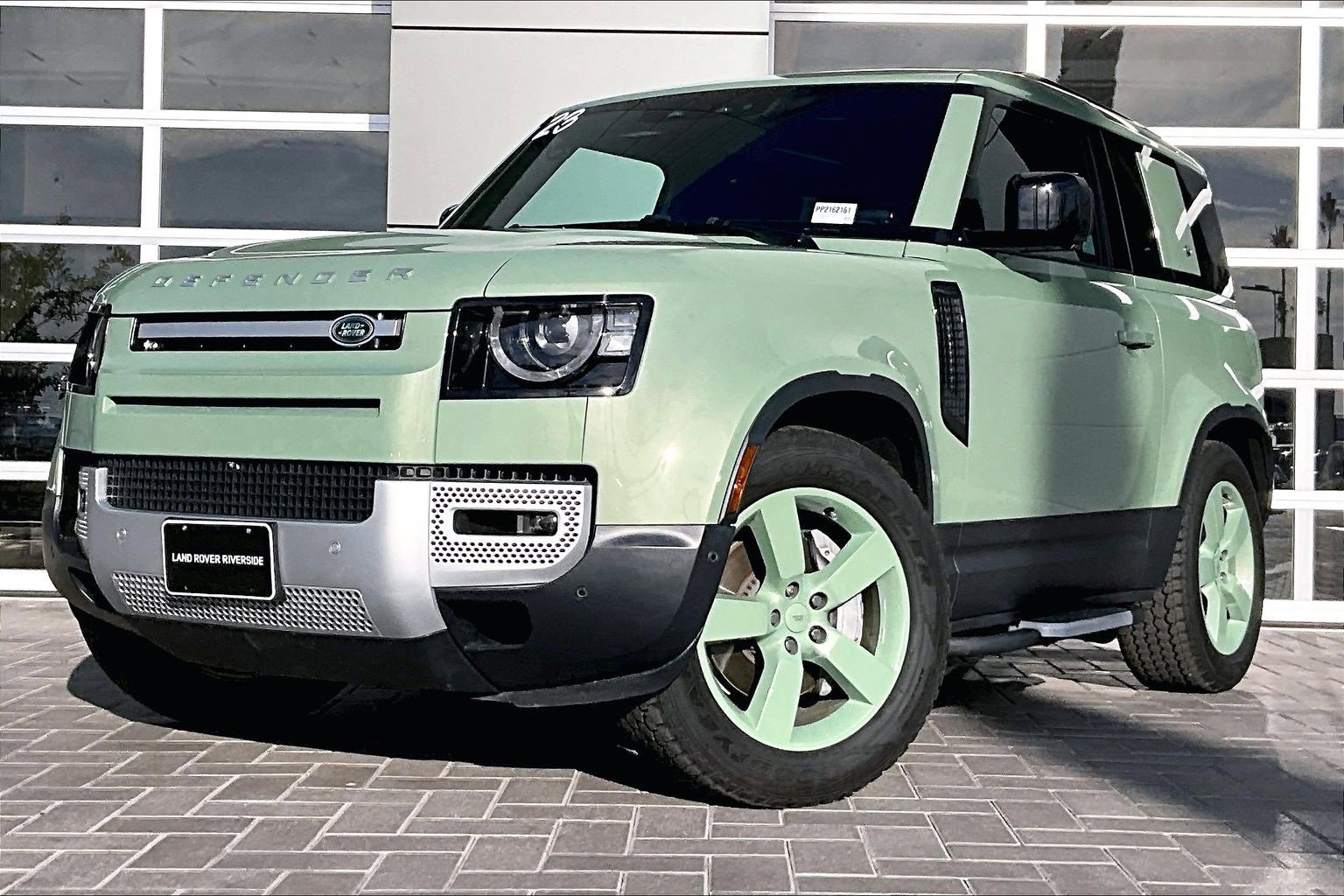 Used 2023 Land Rover Defender 110 75th Limited Edition image 1