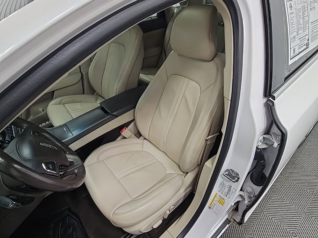 Used 2019 Lincoln MKZ Reserve w/ Reserve Plus Package image 28