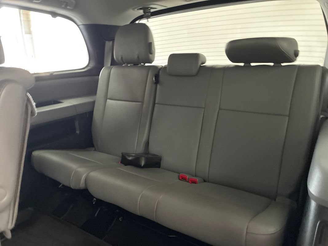 Used 2016 Toyota Sequoia Limited w/ Safety & Convenience Package AWD/4WD image 18