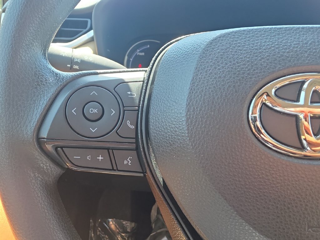 Used 2025 Toyota RAV4 LE AWD/4WD image 19