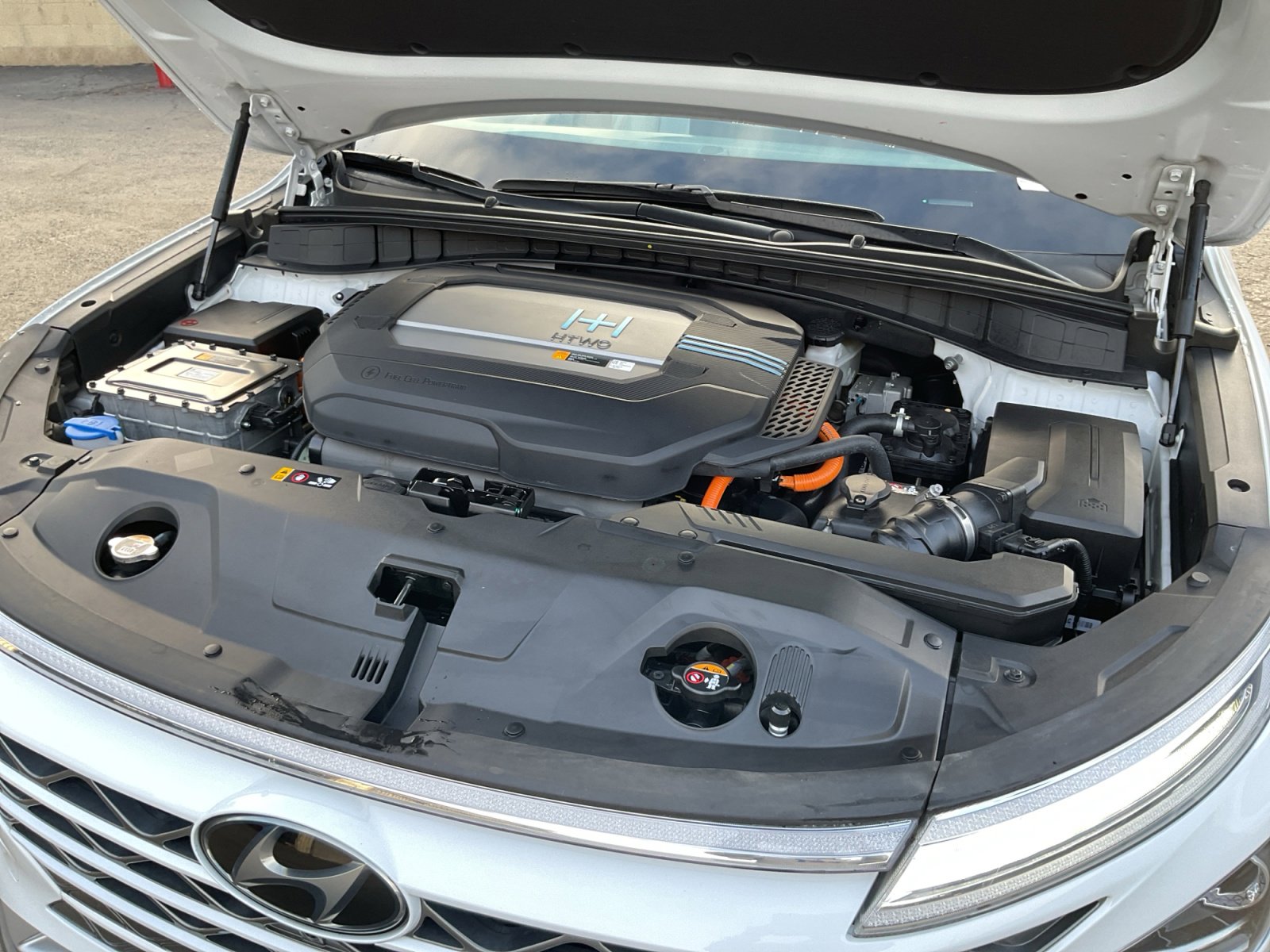 Used 2023 Hyundai Nexo Limited image 24