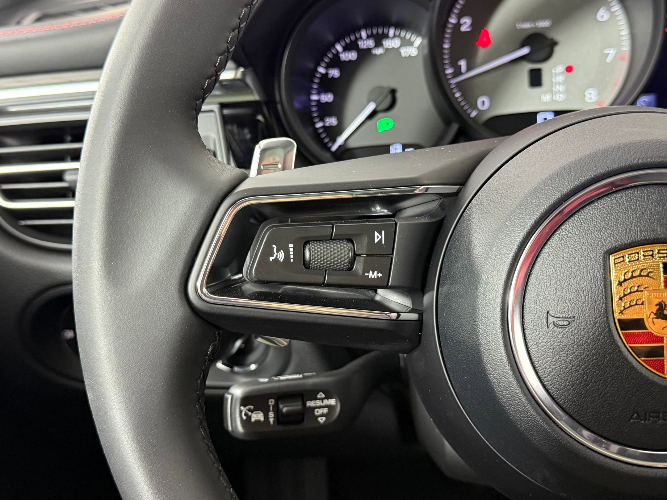 Certified 2026 Porsche Macan S AWD/4WD image 20