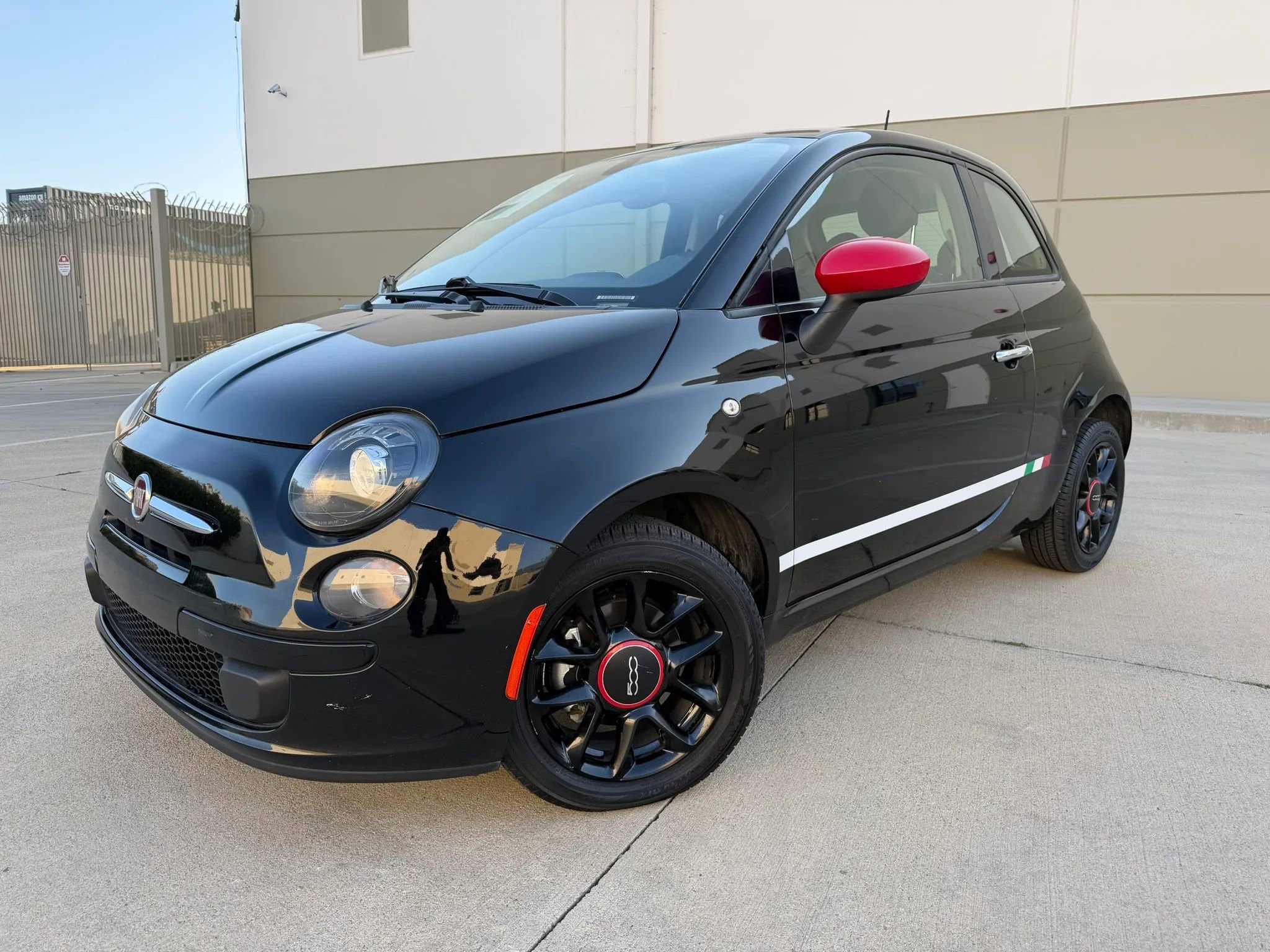 Used 2016 FIAT 500 Pop w/ Italia Package FWD image 1