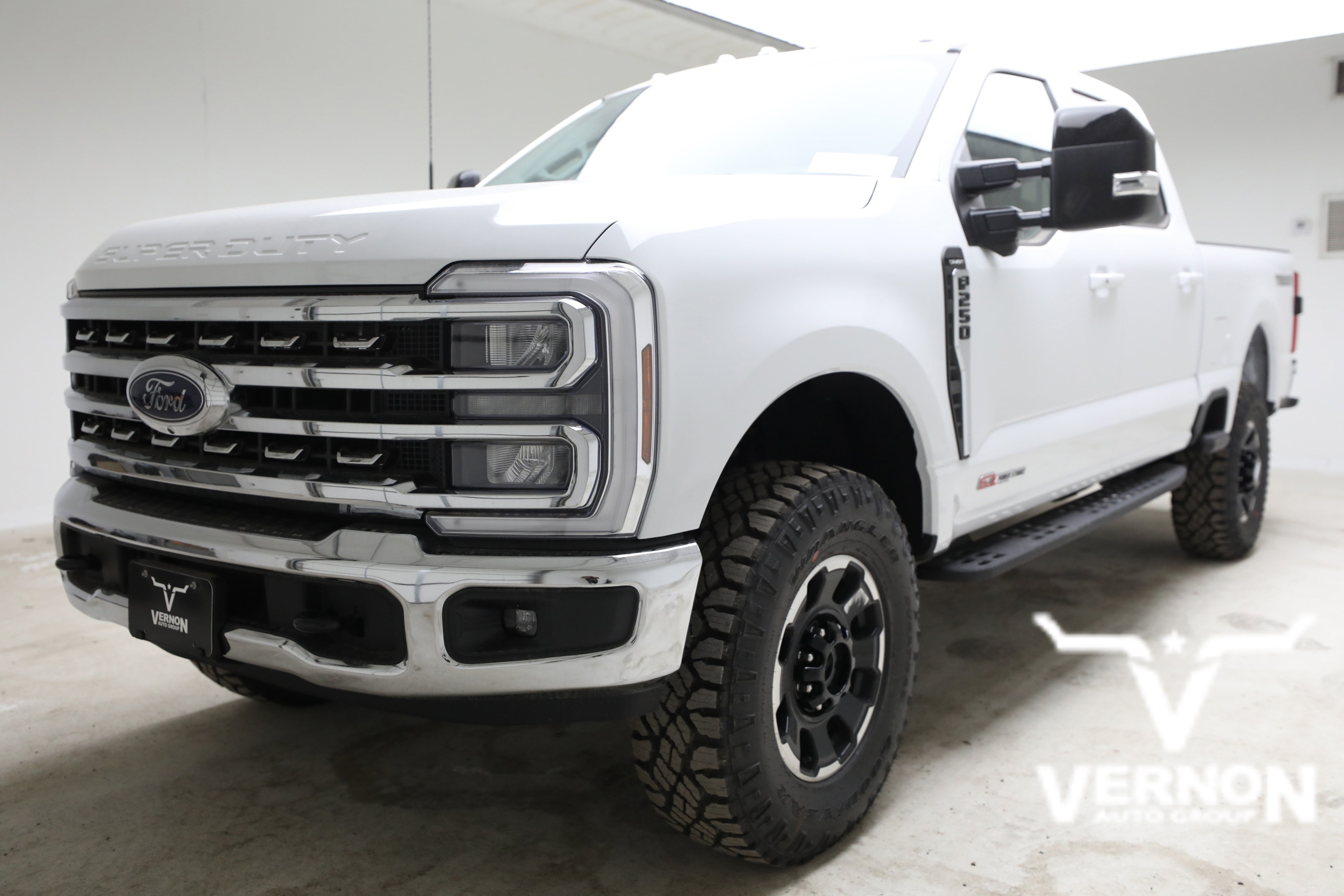 New 2026 Ford F250 Lariat w/ Tremor Off-Road Package AWD/4WD image 1