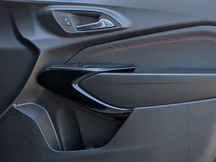 New 2026 Chevrolet Trax RS w/ Sunroof Package FWD image 21