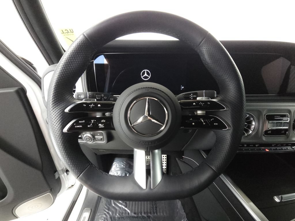Used 2025 Mercedes-Benz G 550 w/ Manufactur Interior Package image 12