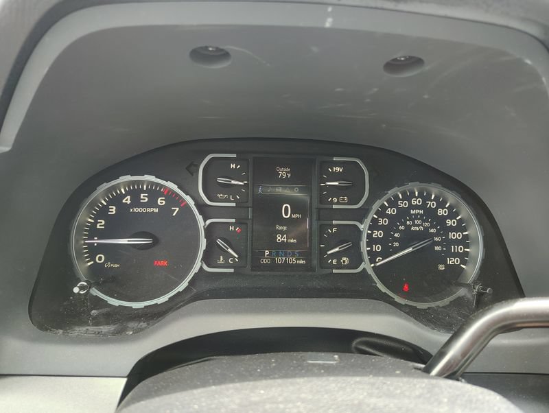 Used 2018 Toyota Tundra SR5 AWD/4WD image 13