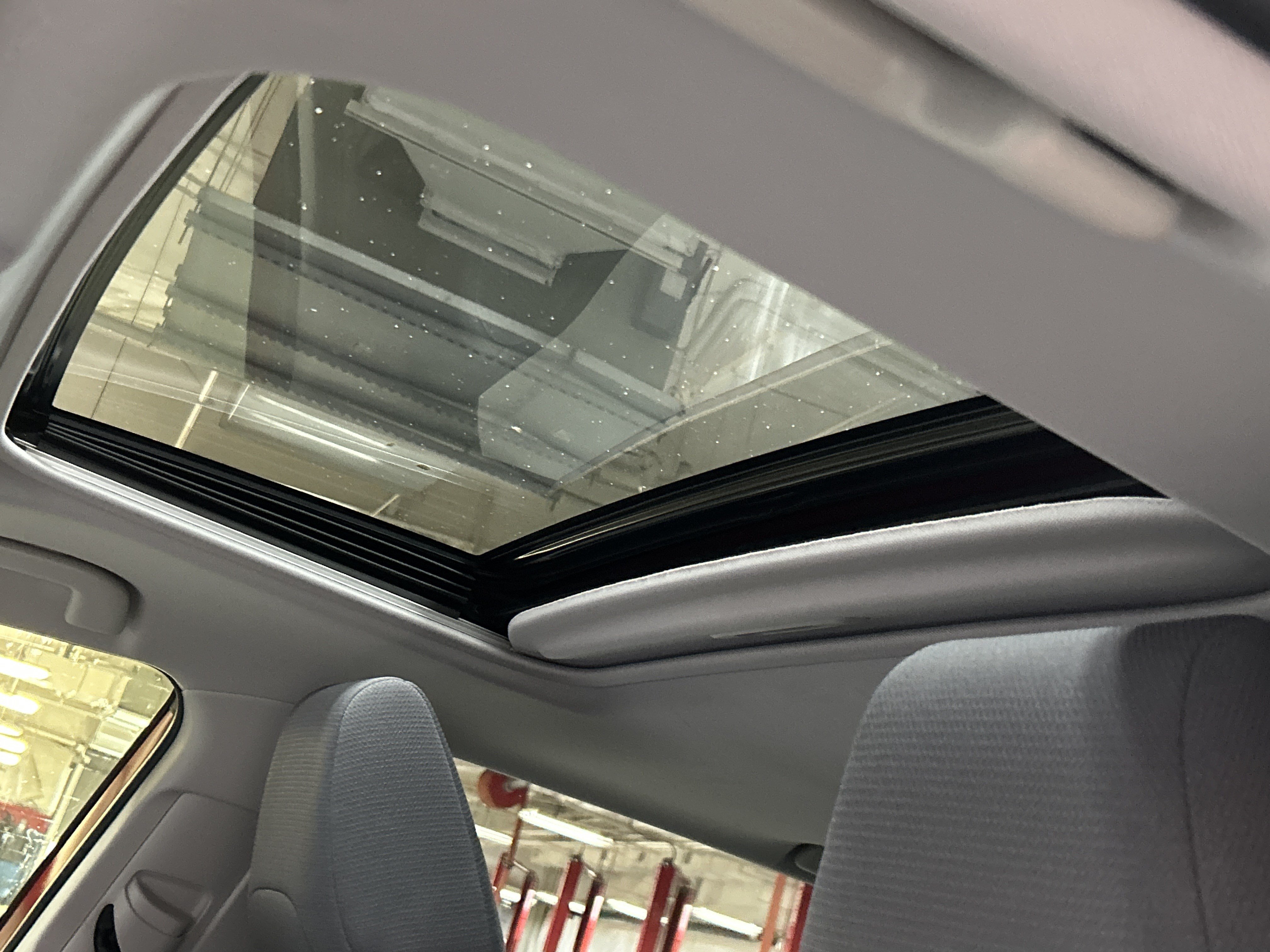 Used 2024 Toyota RAV4 XLE w/ Convenience Package FWD image 8