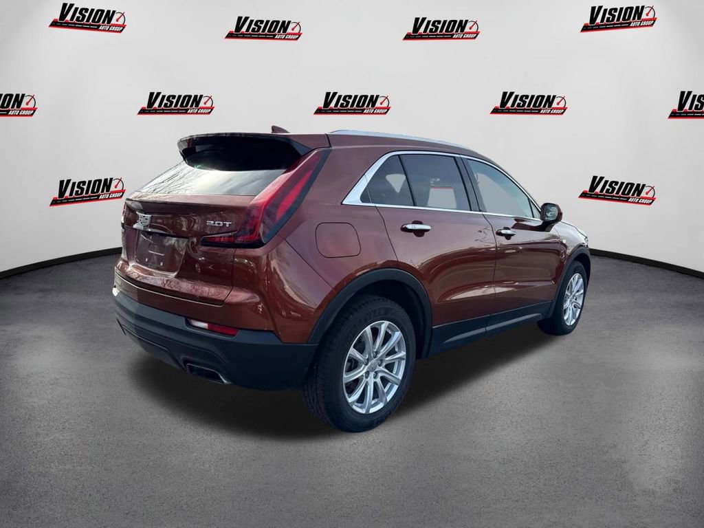 Used 2019 Cadillac XT4 Luxury w/ Cold Weather Package image 5