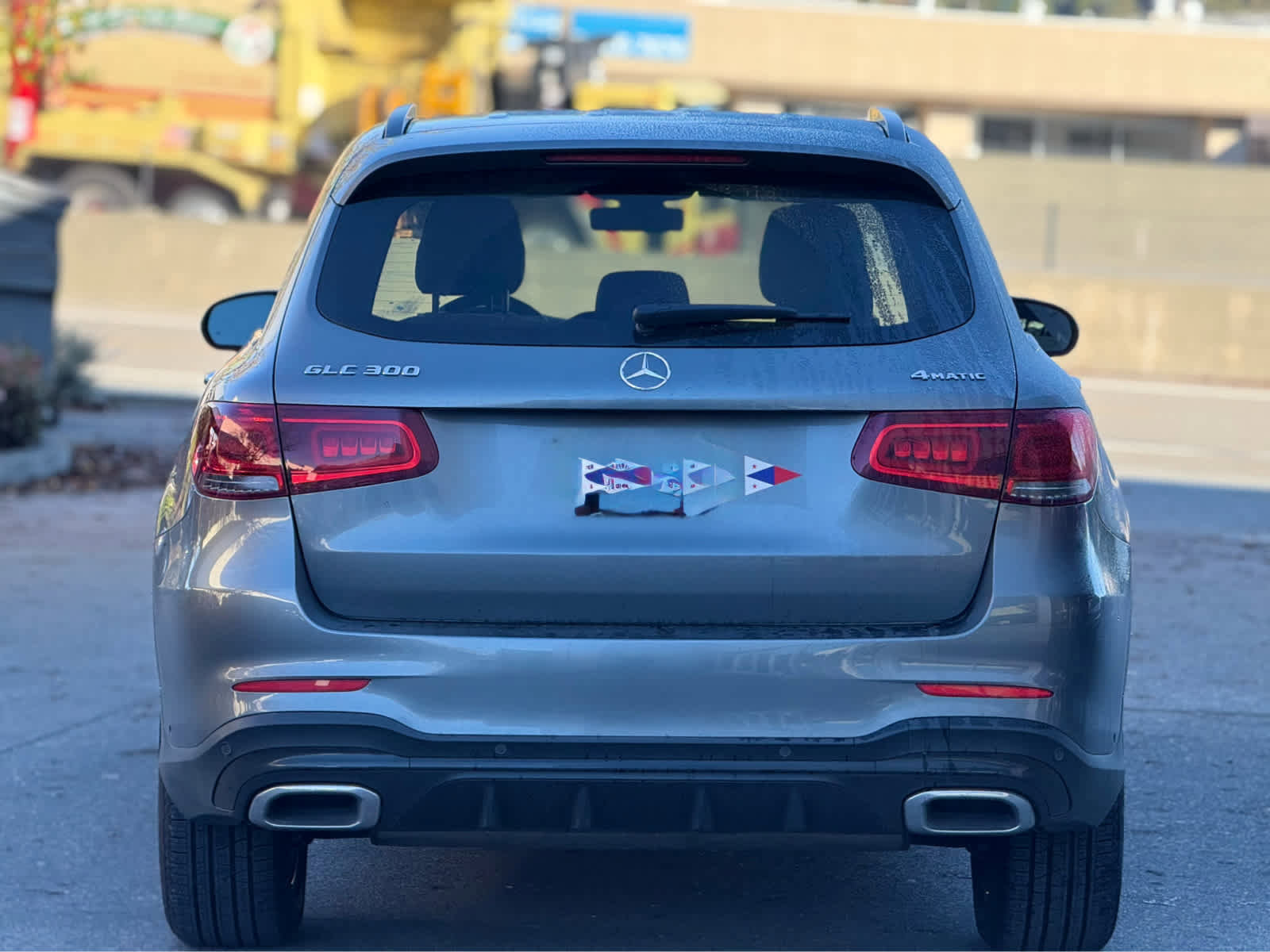 Used 2021 Mercedes-Benz GLC 300 4MATIC image 3