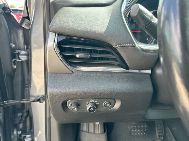 Used 2020 Chevrolet Traverse RS w/ LPO, 'HIT The Road' Package AWD/4WD image 20