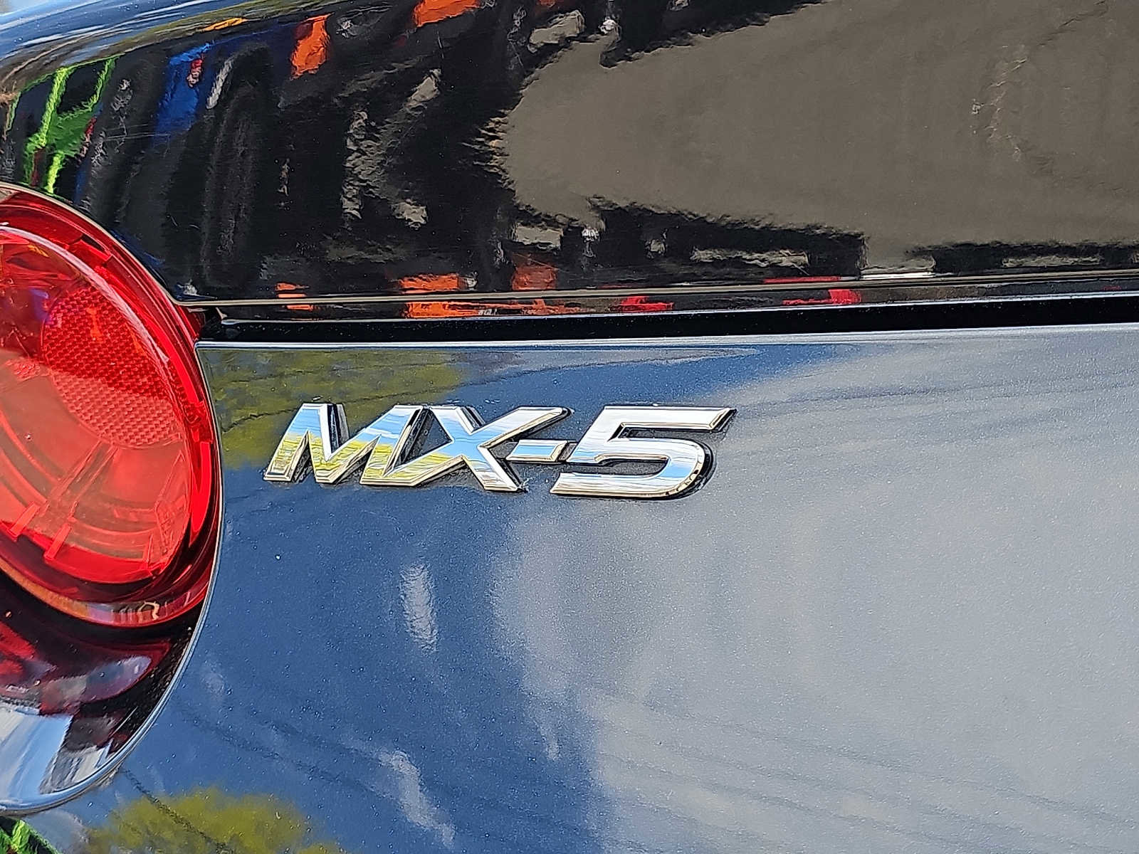 Used 2017 MAZDA MX-5 Miata RF Grand Touring RWD image 32