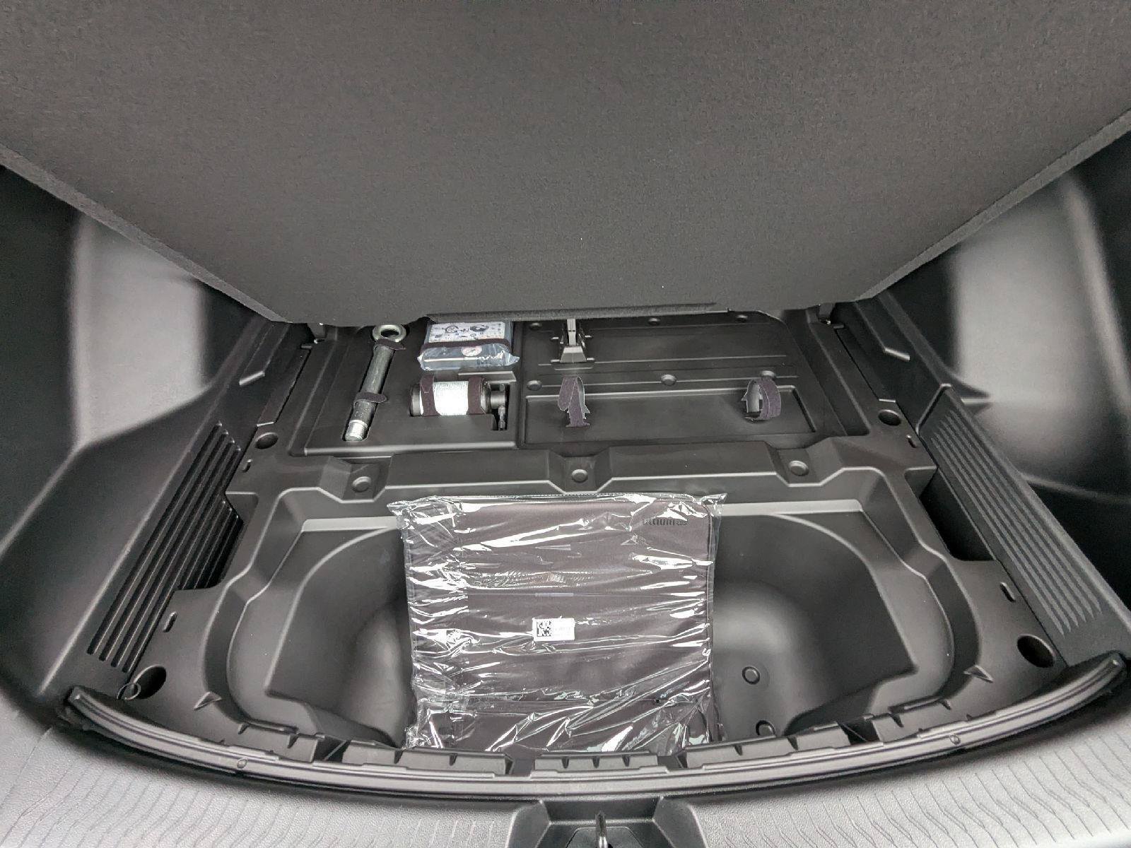 New 2026 Chevrolet Equinox EV LT FWD image 54