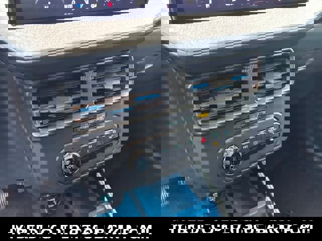 New 2025 Ford Maverick XLT image 16