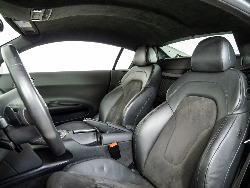 Used 2012 Audi R8 V8 w/ Convenience Pkg image 5