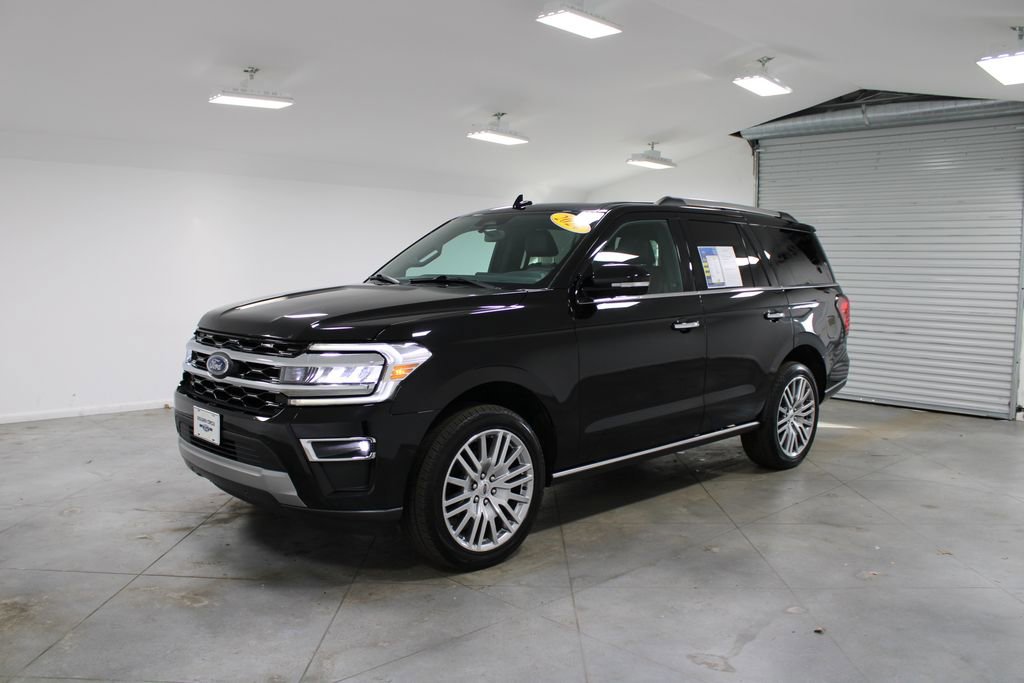 Used 2024 Ford Expedition Limited image 4