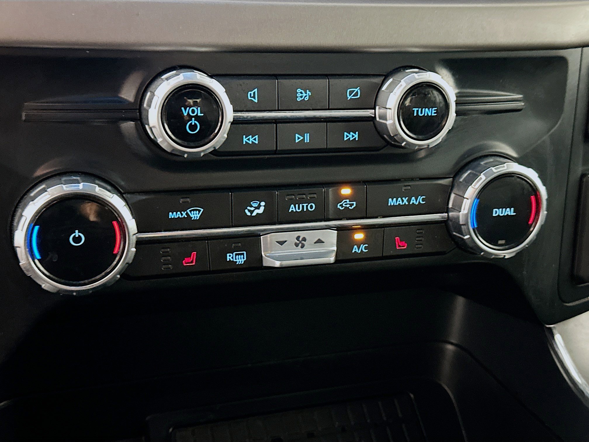 Used 2024 Ford F150 XLT w/ Equipment Group 302A MID image 24