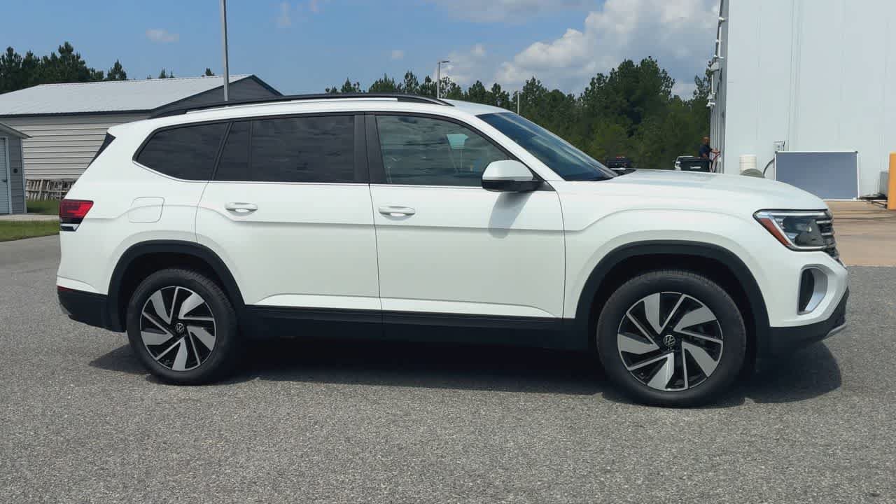 Used 2026 Volkswagen Atlas SE FWD image 2