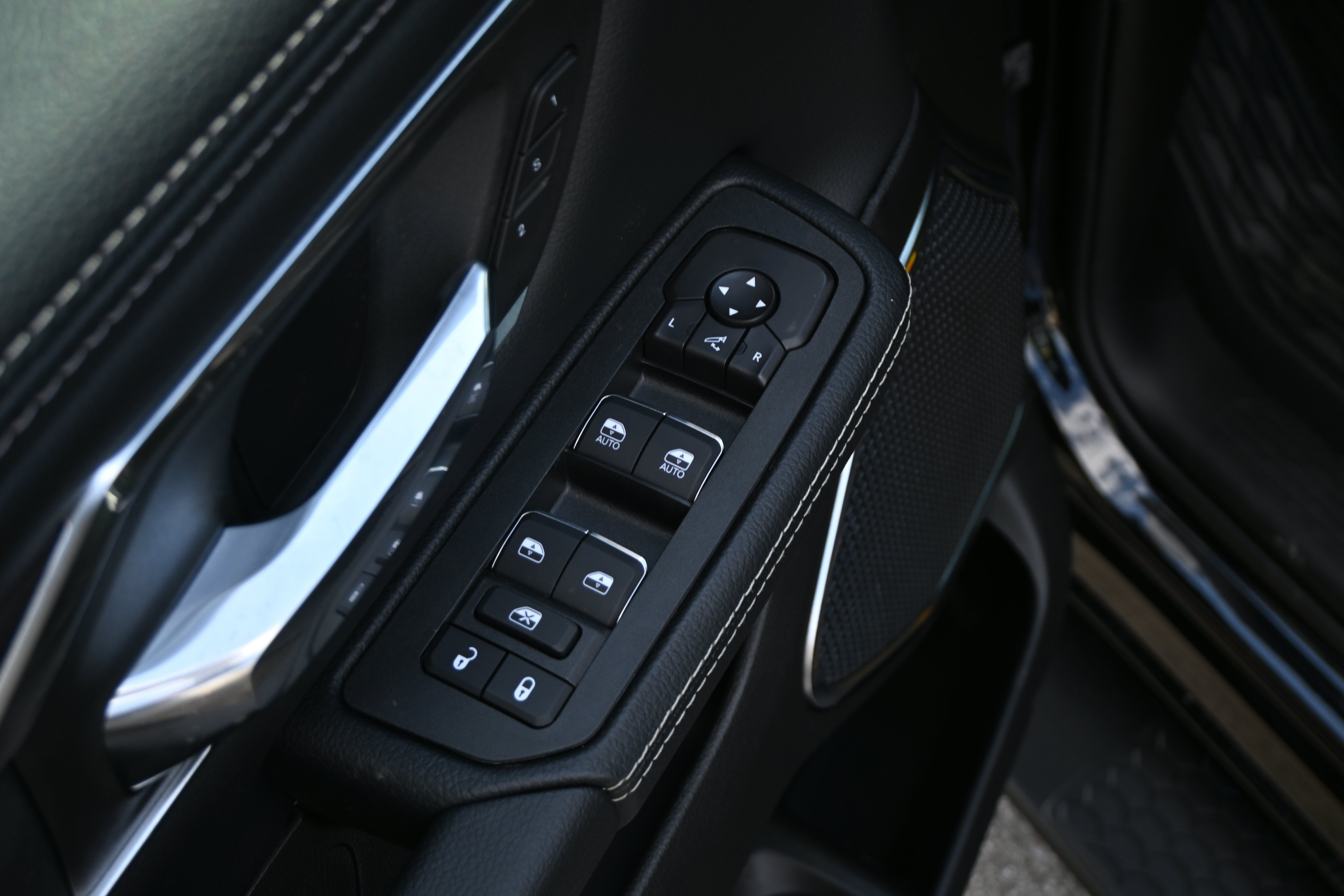 New 2026 RAM 1500 Laramie w/ Night Edition AWD/4WD image 15