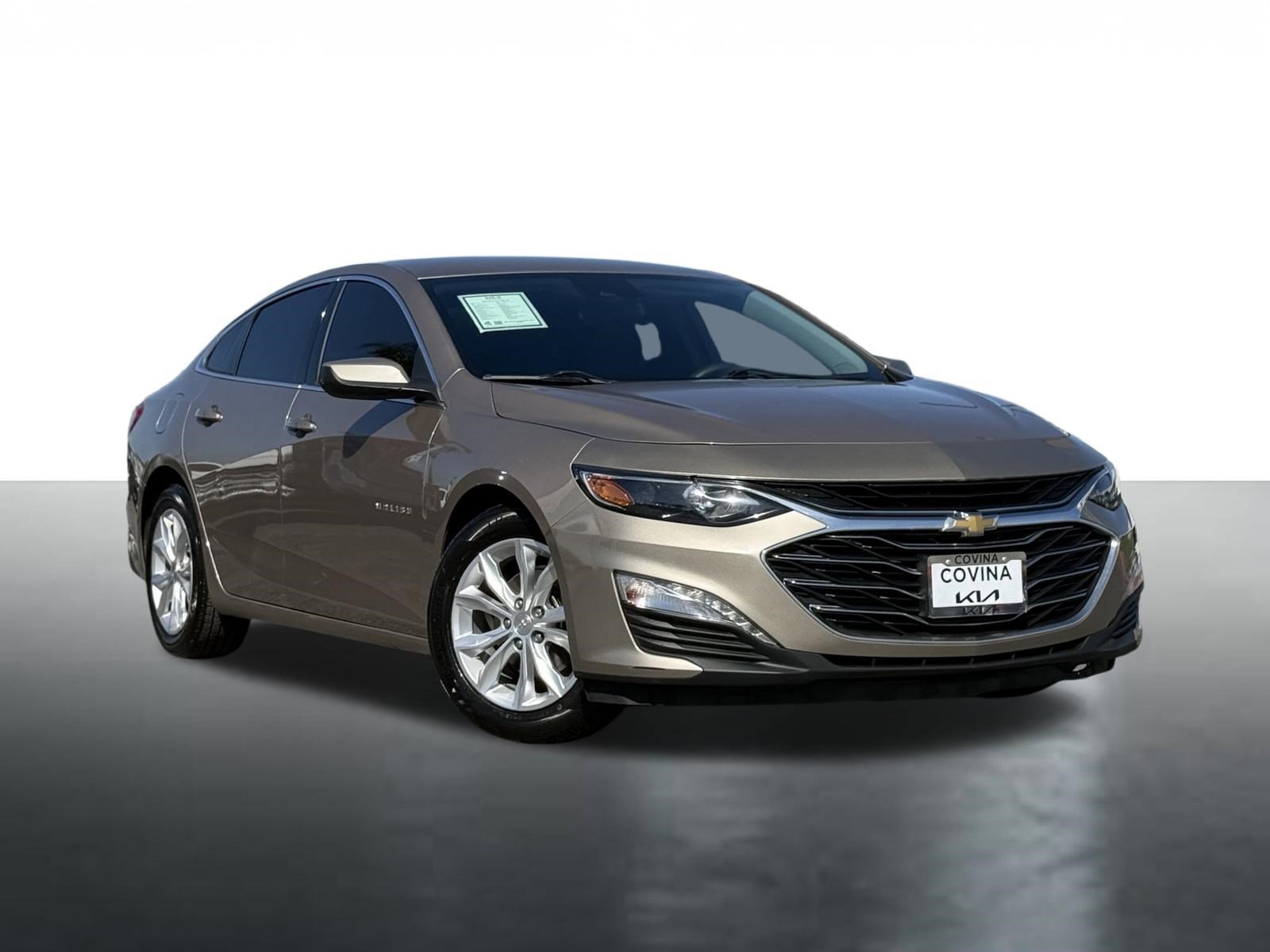 Used 2022 Chevrolet Malibu LT image 2