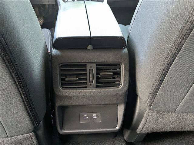 Used 2024 Nissan Rogue SV FWD image 16