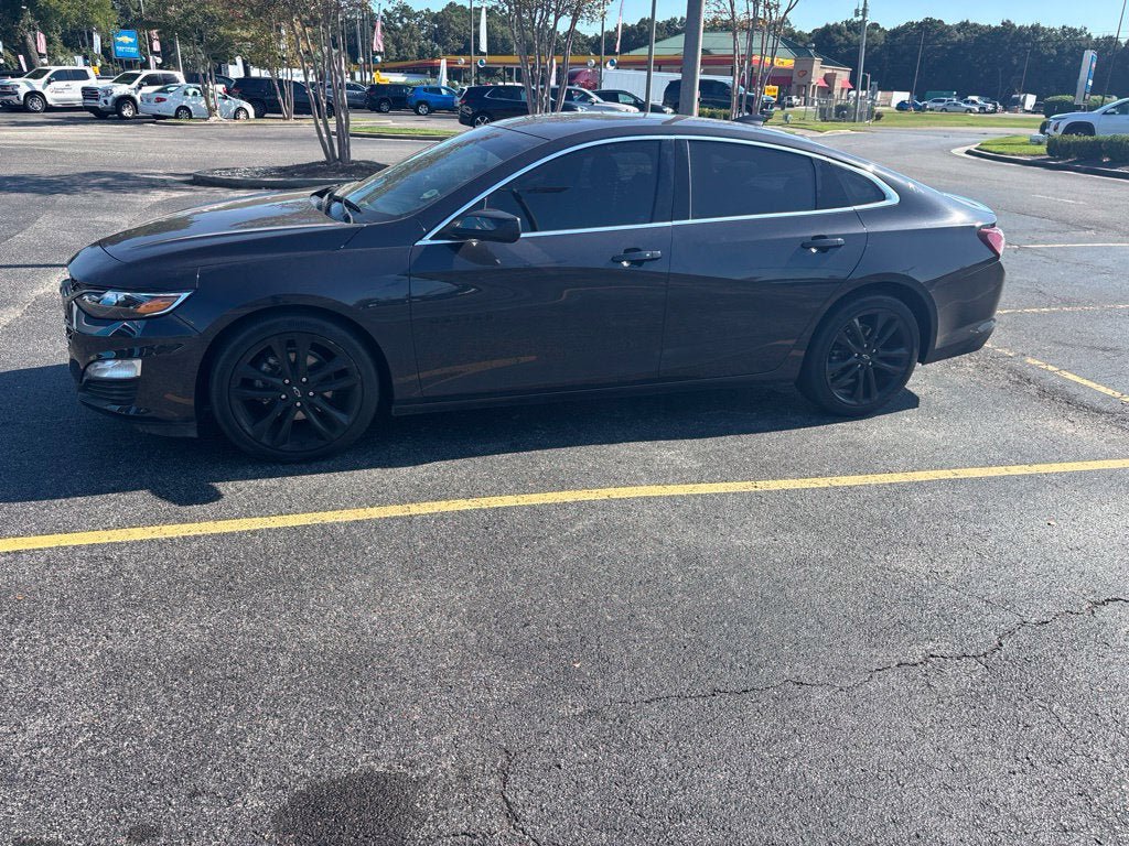Used 2023 Chevrolet Malibu LT w/ Sport Edition FWD image 1